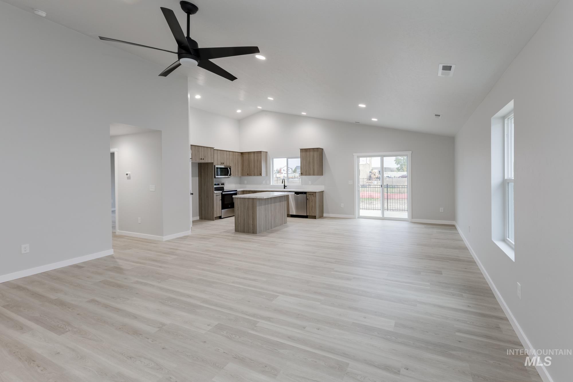 property viewer photo 11