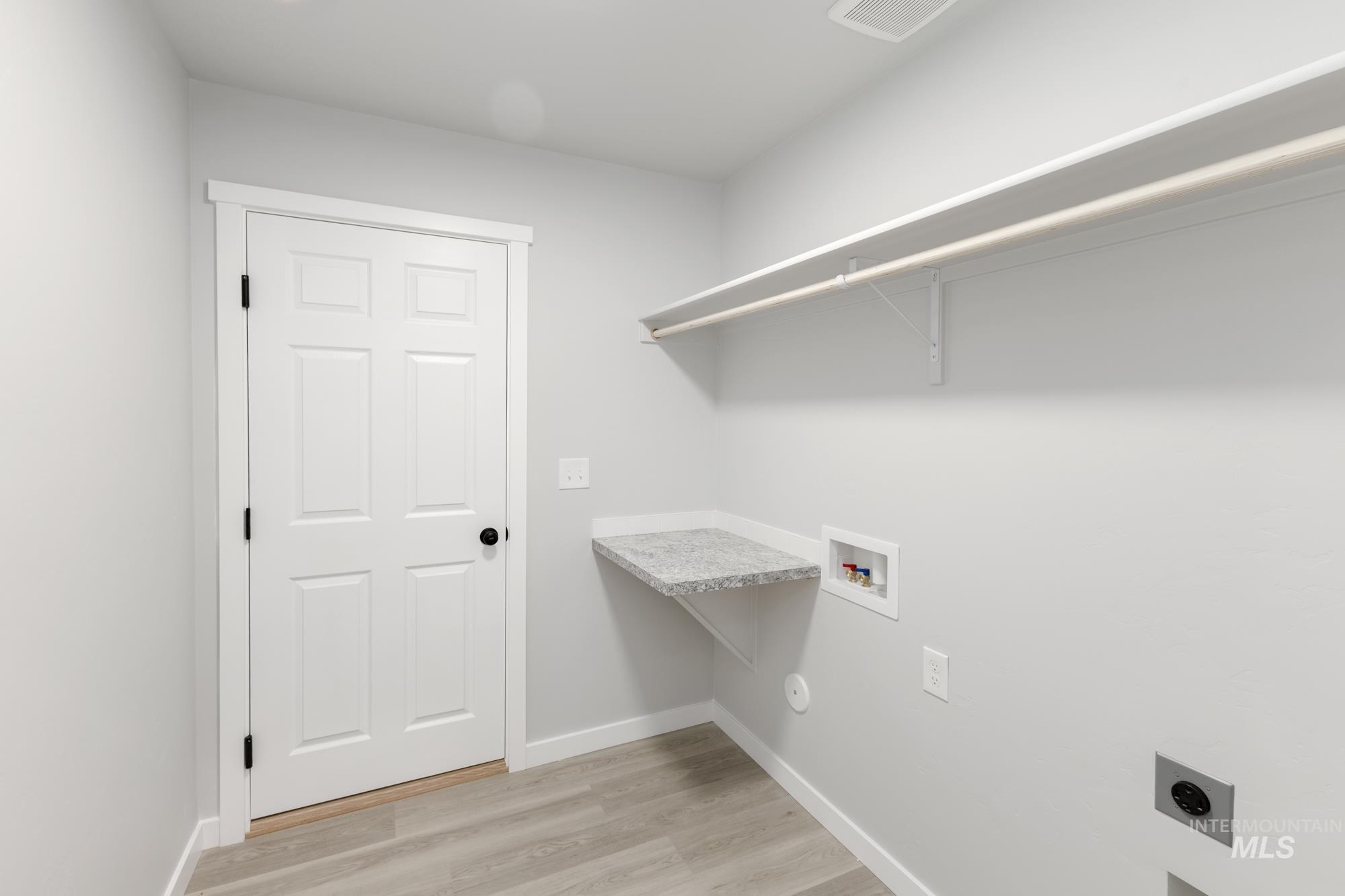 property viewer photo 15