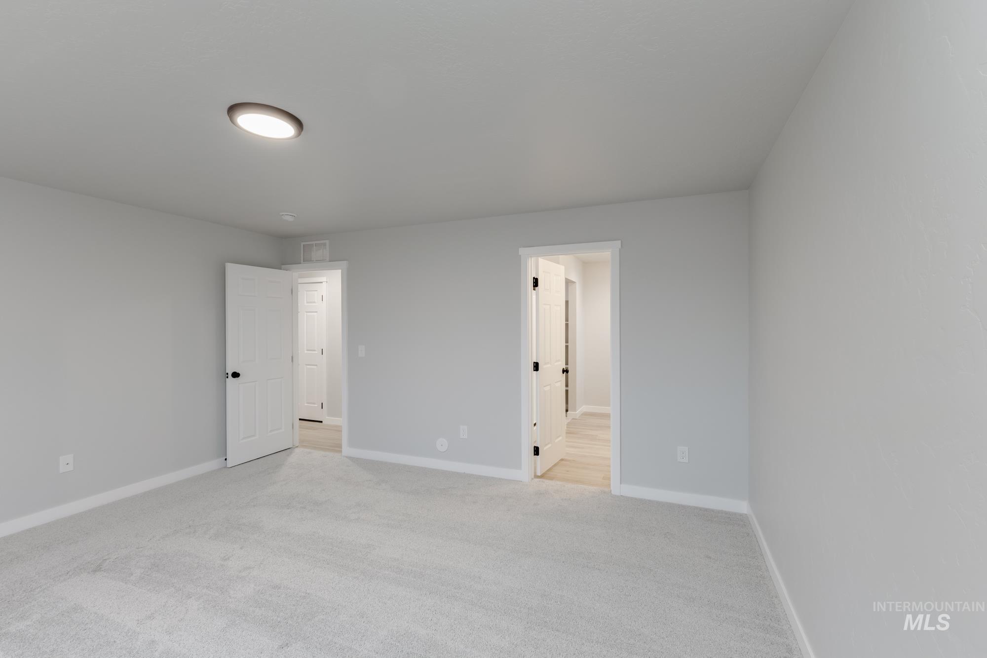 property viewer photo 18