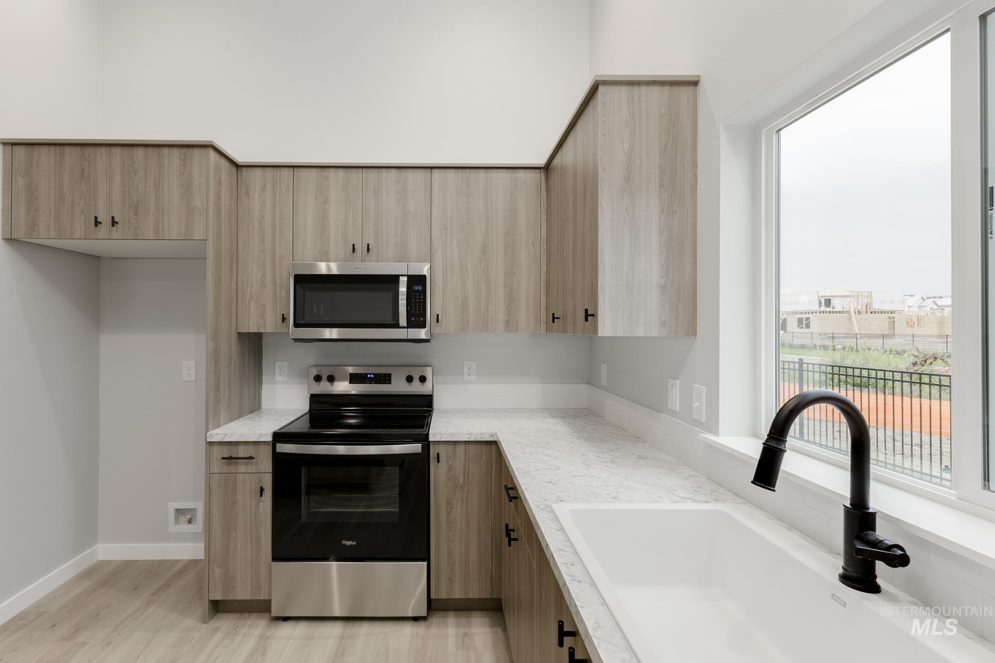 property viewer photo 4