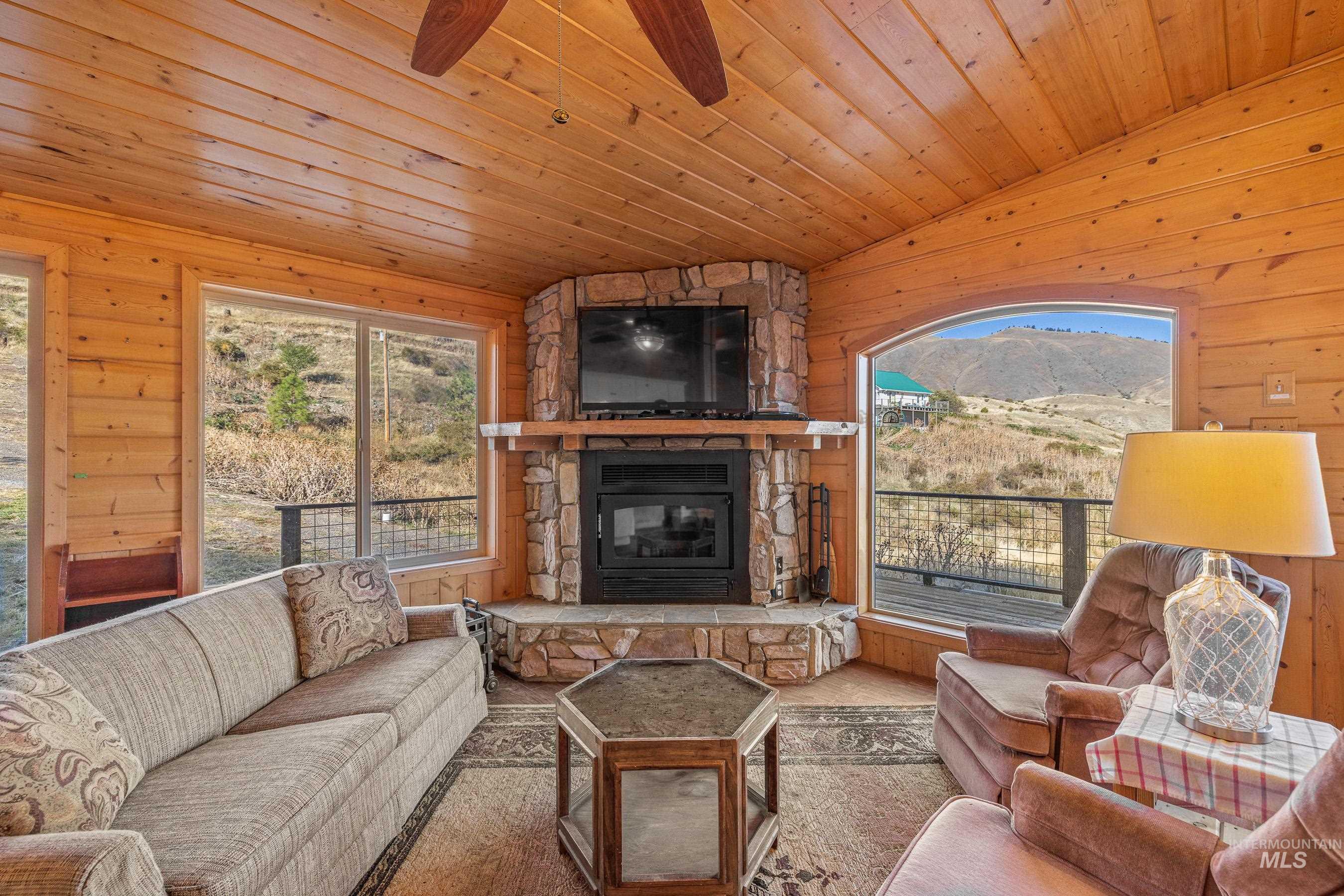 property viewer photo 1