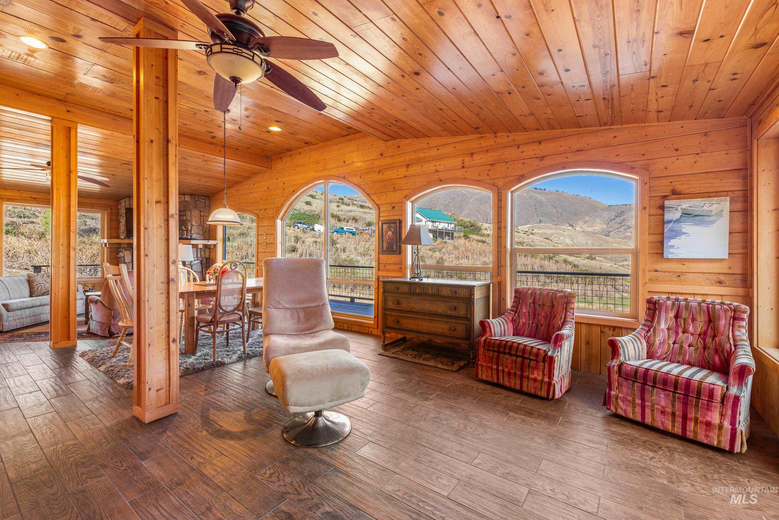 property viewer photo 3
