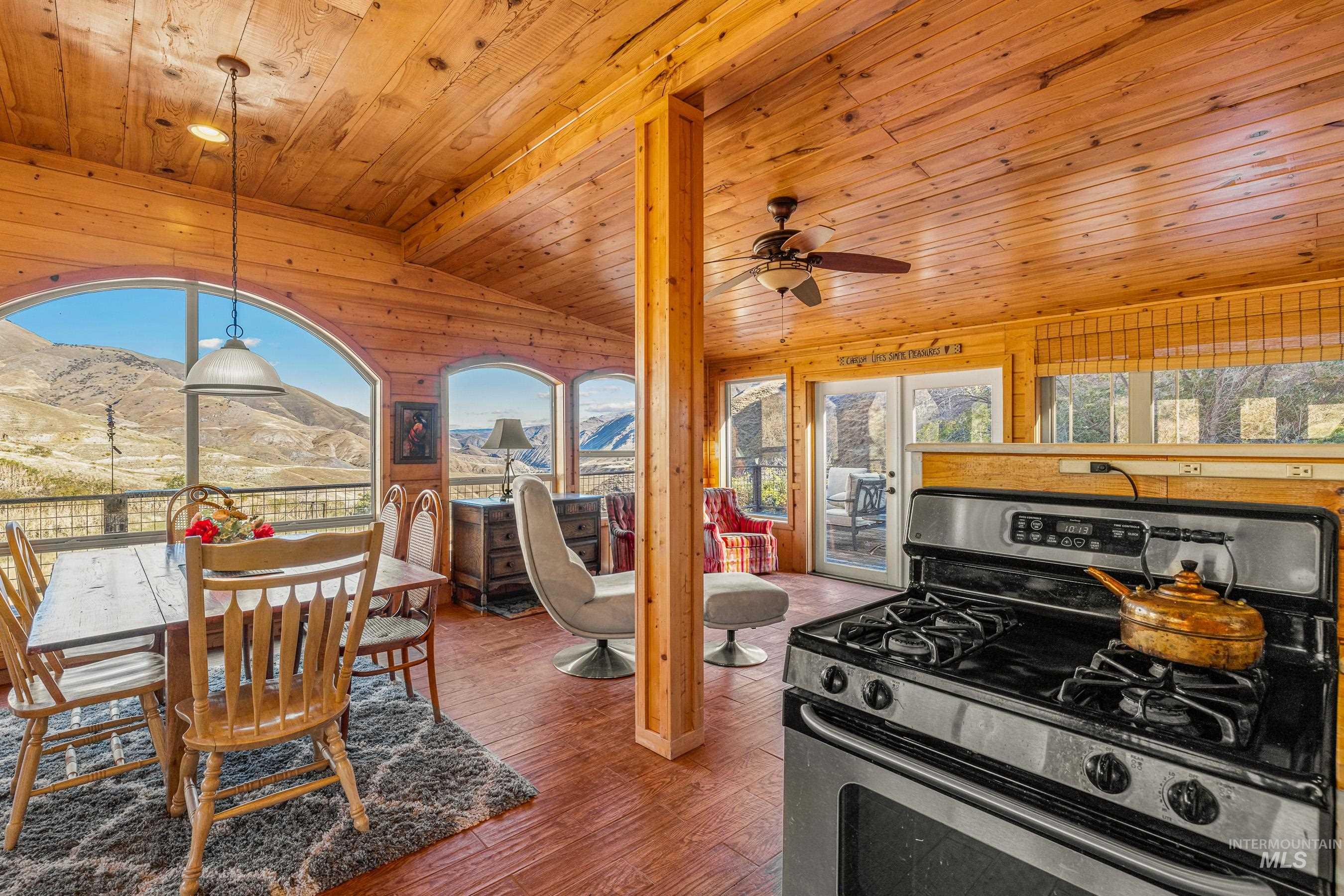 property viewer photo 8