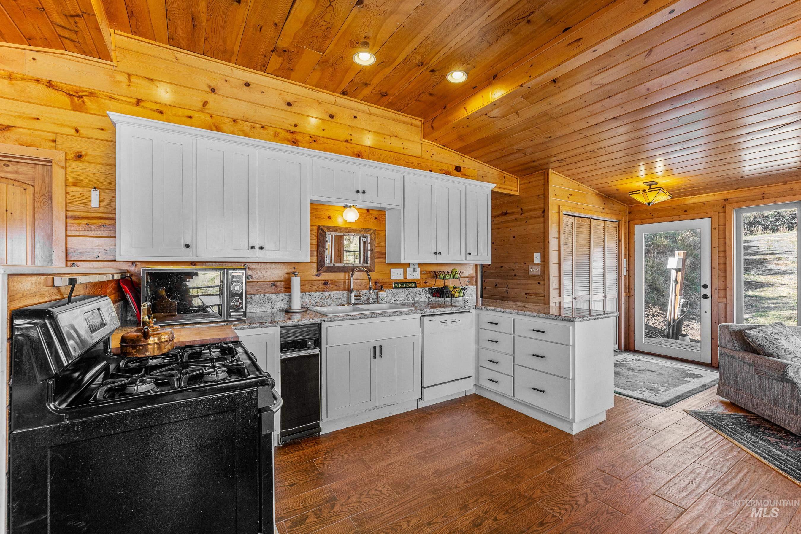 property viewer photo 9
