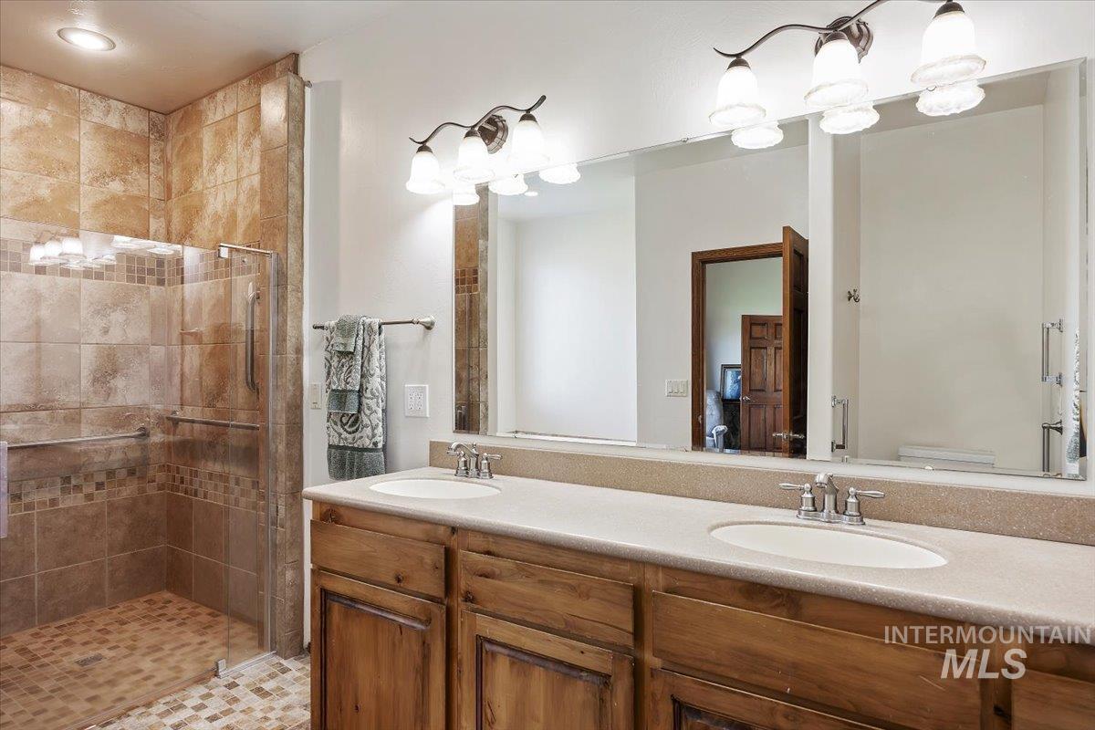 property viewer photo 15
