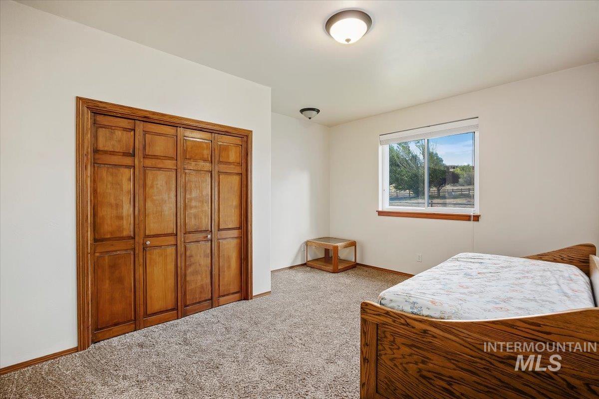 property viewer photo 18