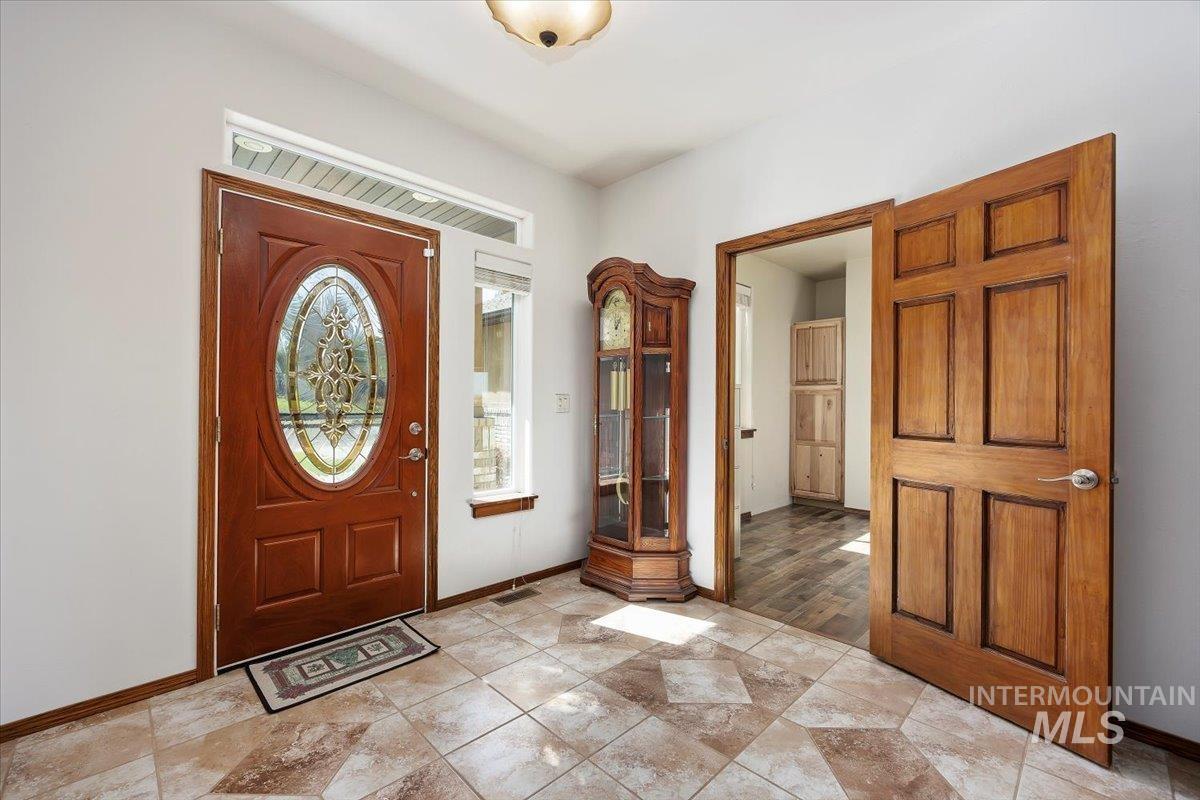 property viewer photo 3