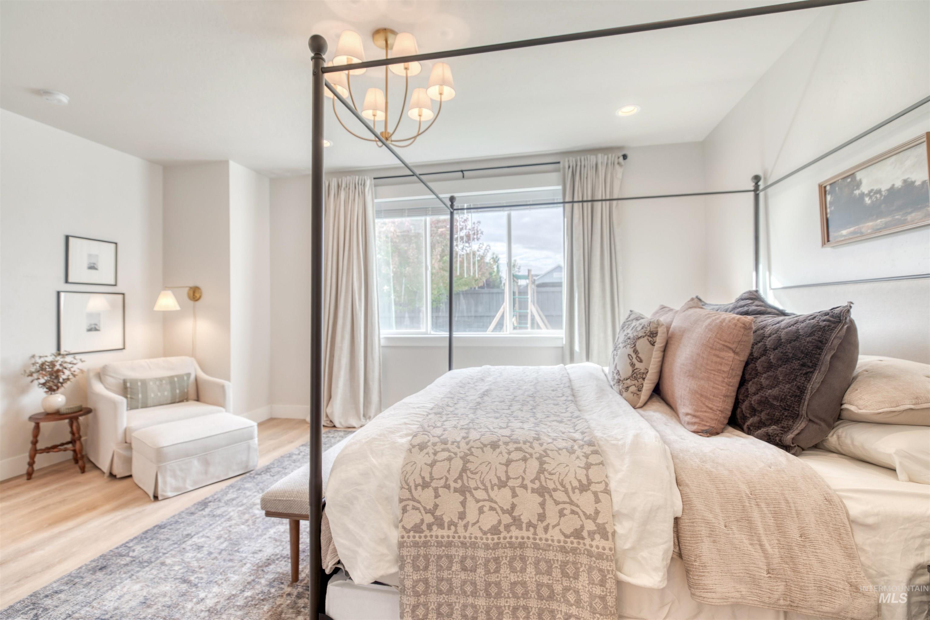 property viewer photo 17
