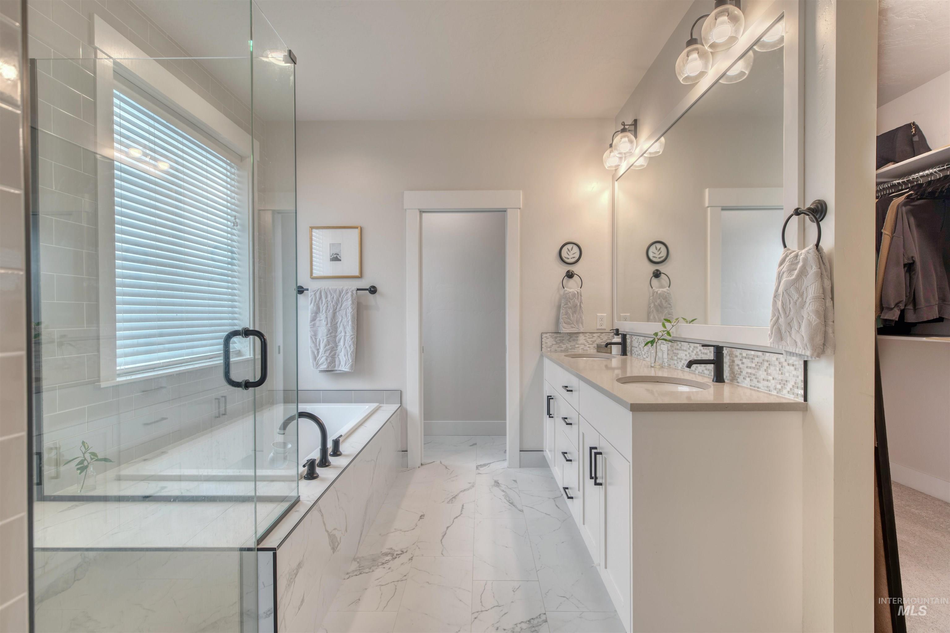property viewer photo 18