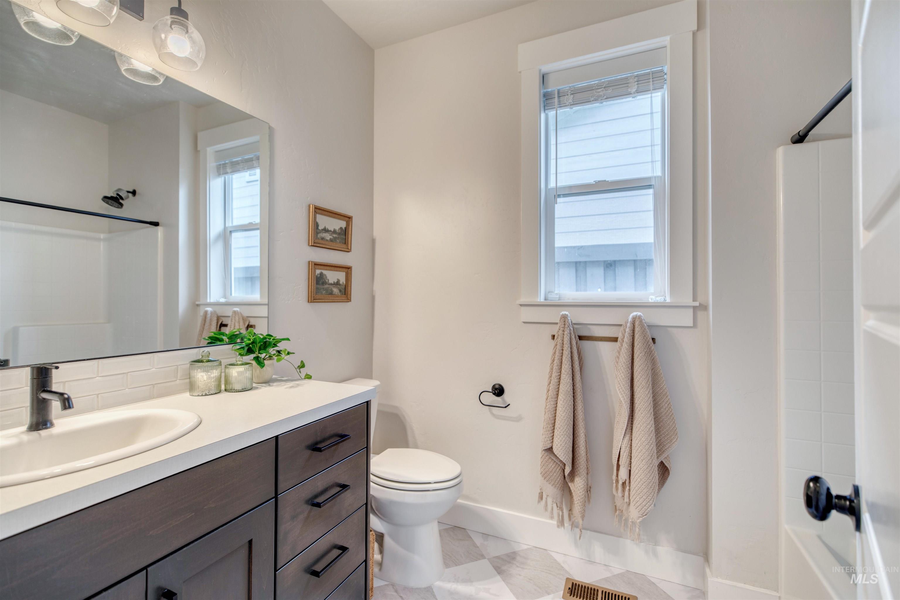 property viewer photo 25