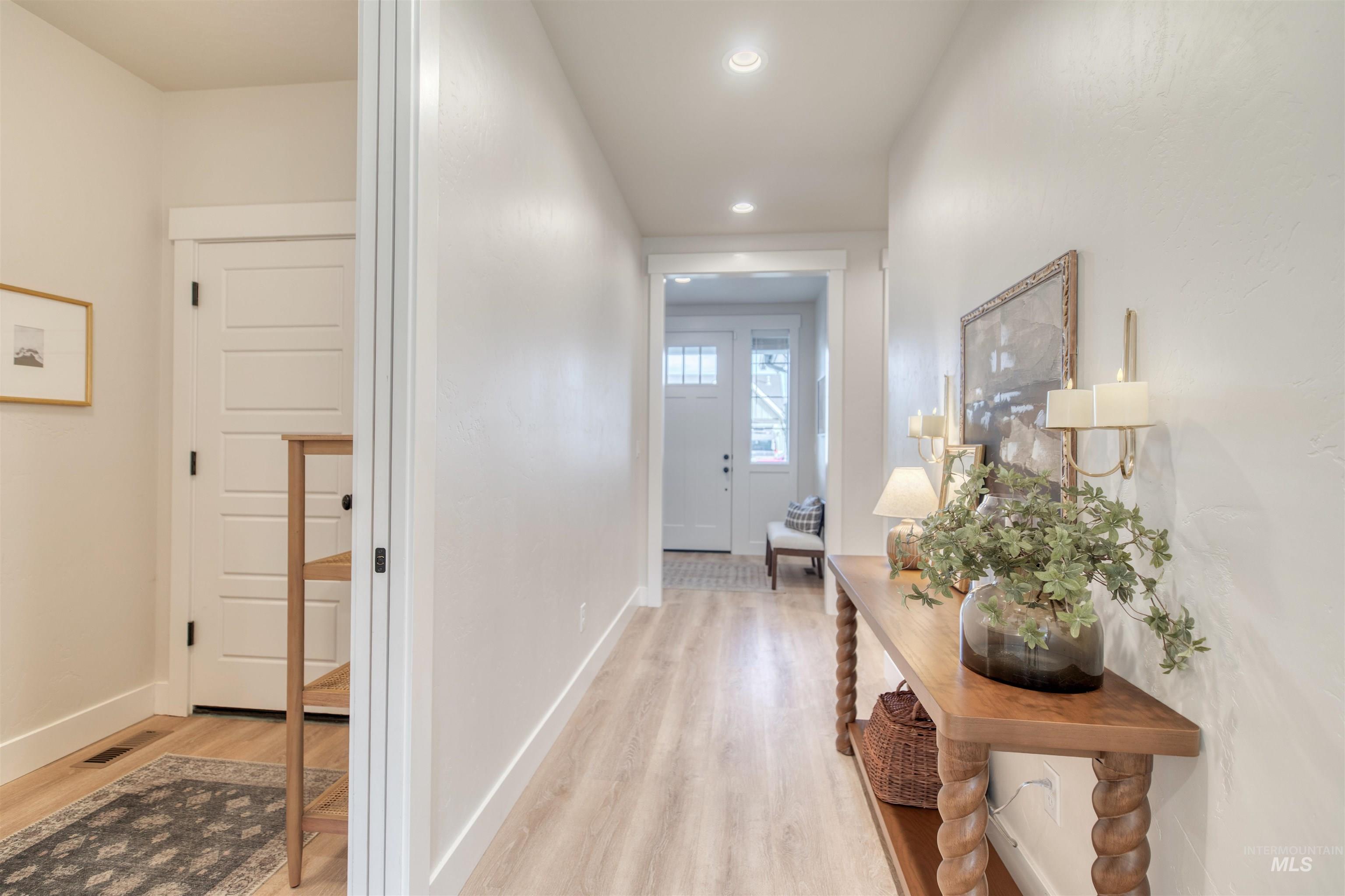 property viewer photo 3