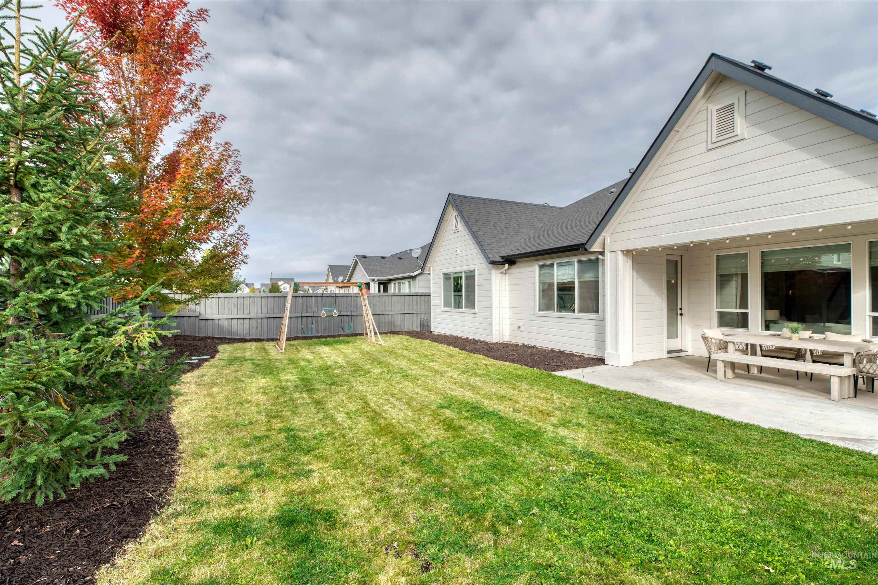 property viewer photo 38