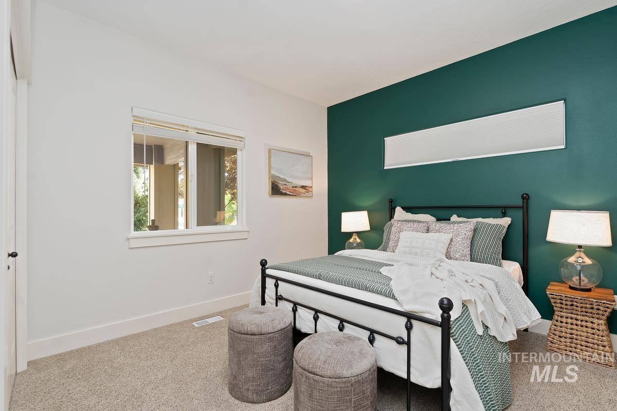 property viewer photo 25