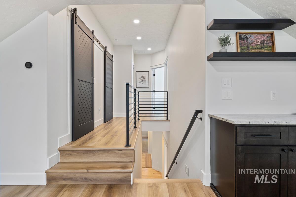 property viewer photo 26
