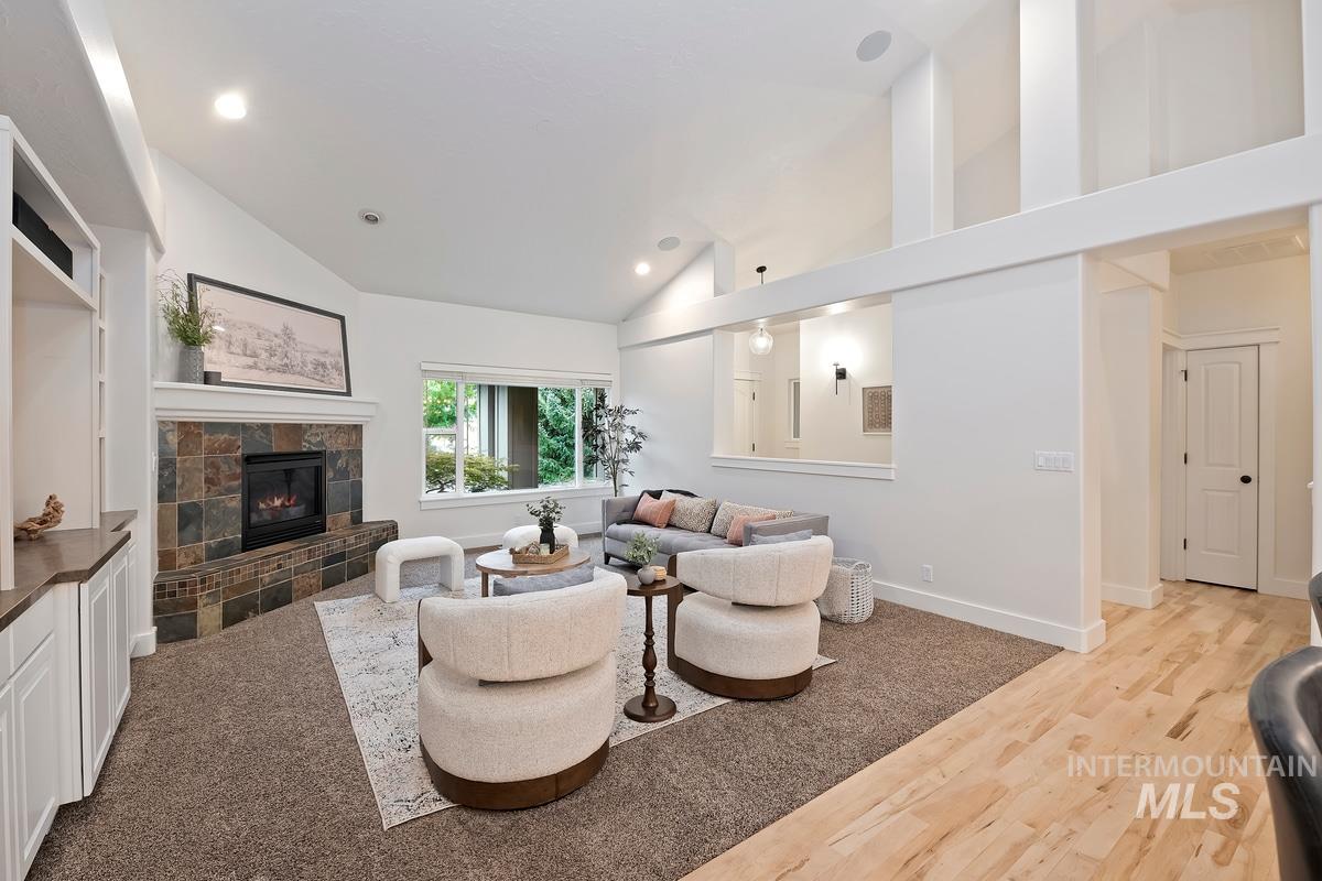 property viewer photo 4