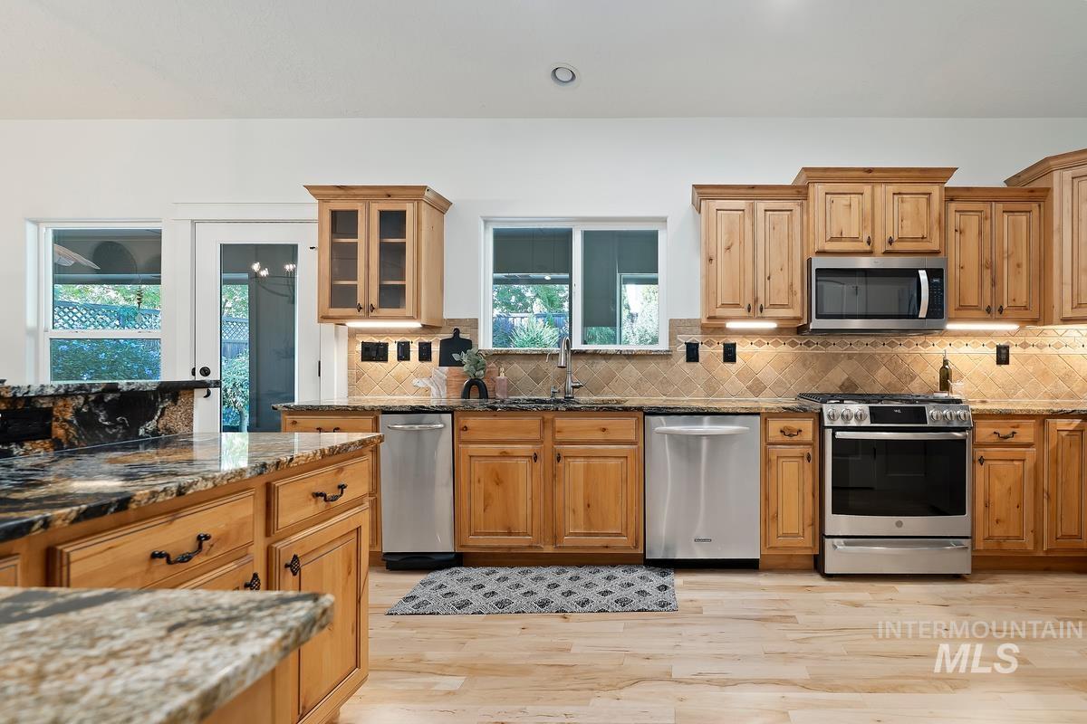 property viewer photo 7