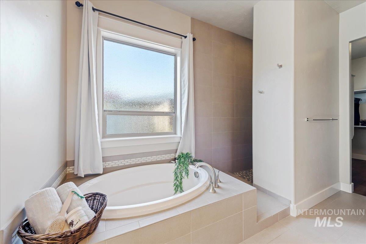 property viewer photo 19