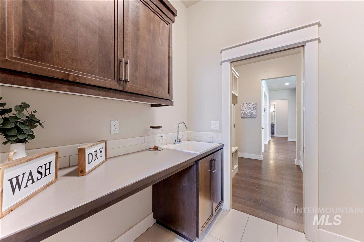 property viewer photo 23