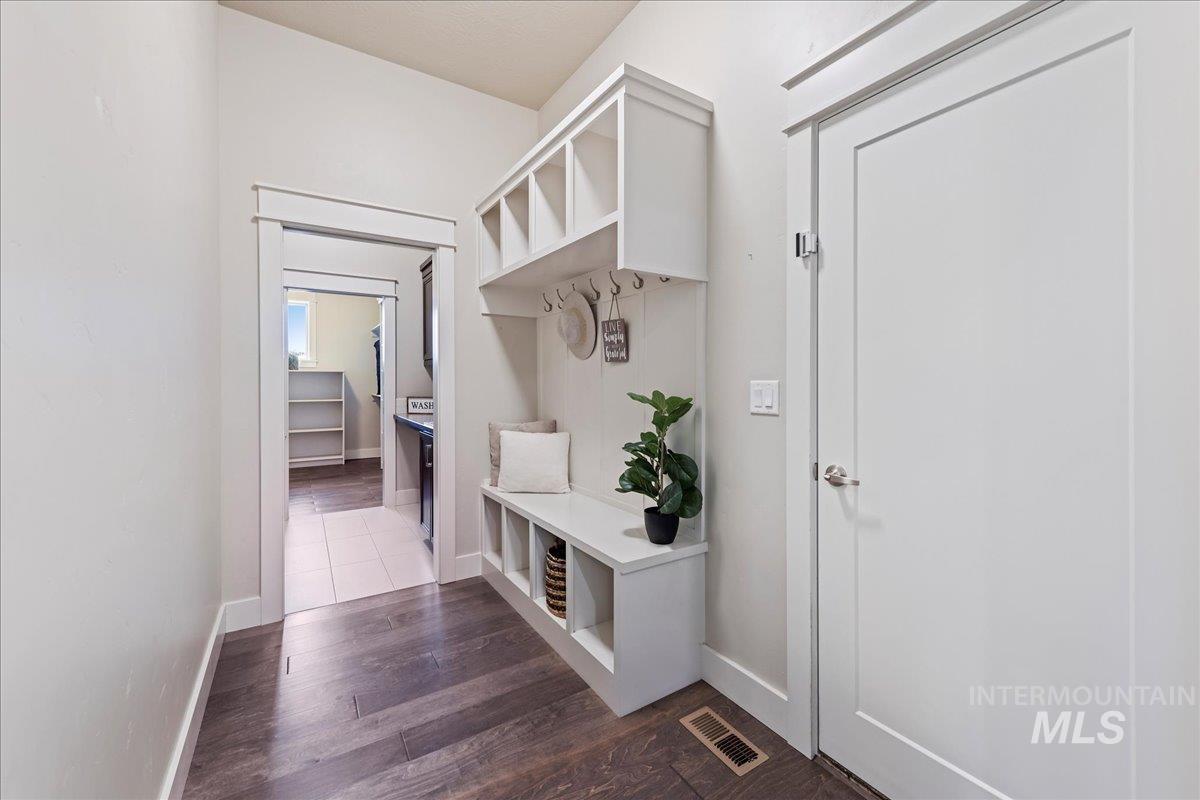 property viewer photo 35