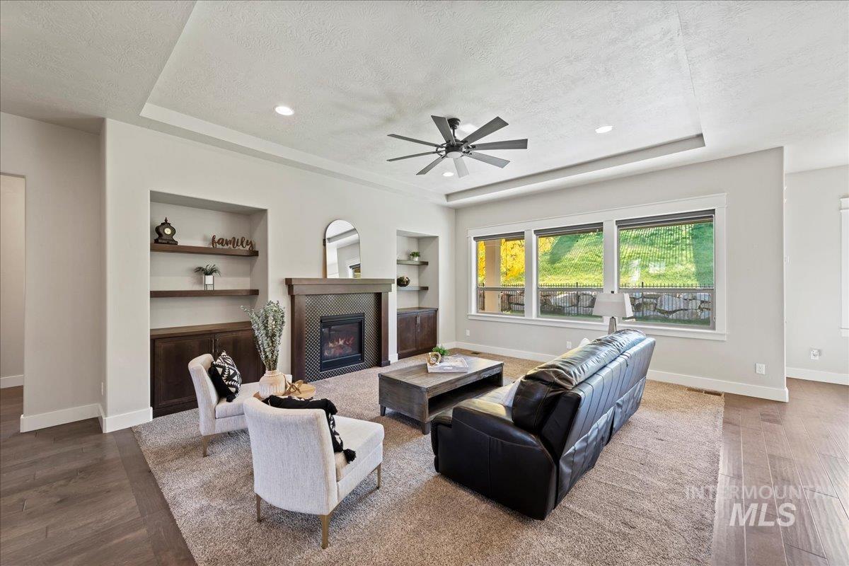 property viewer photo 4