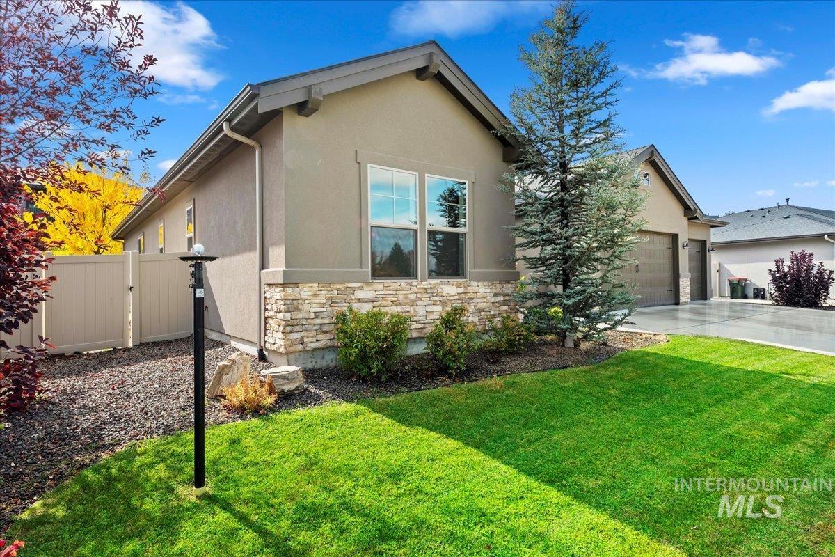 property viewer photo 45