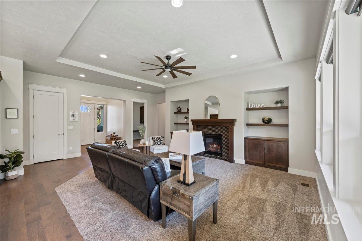 property viewer photo 6