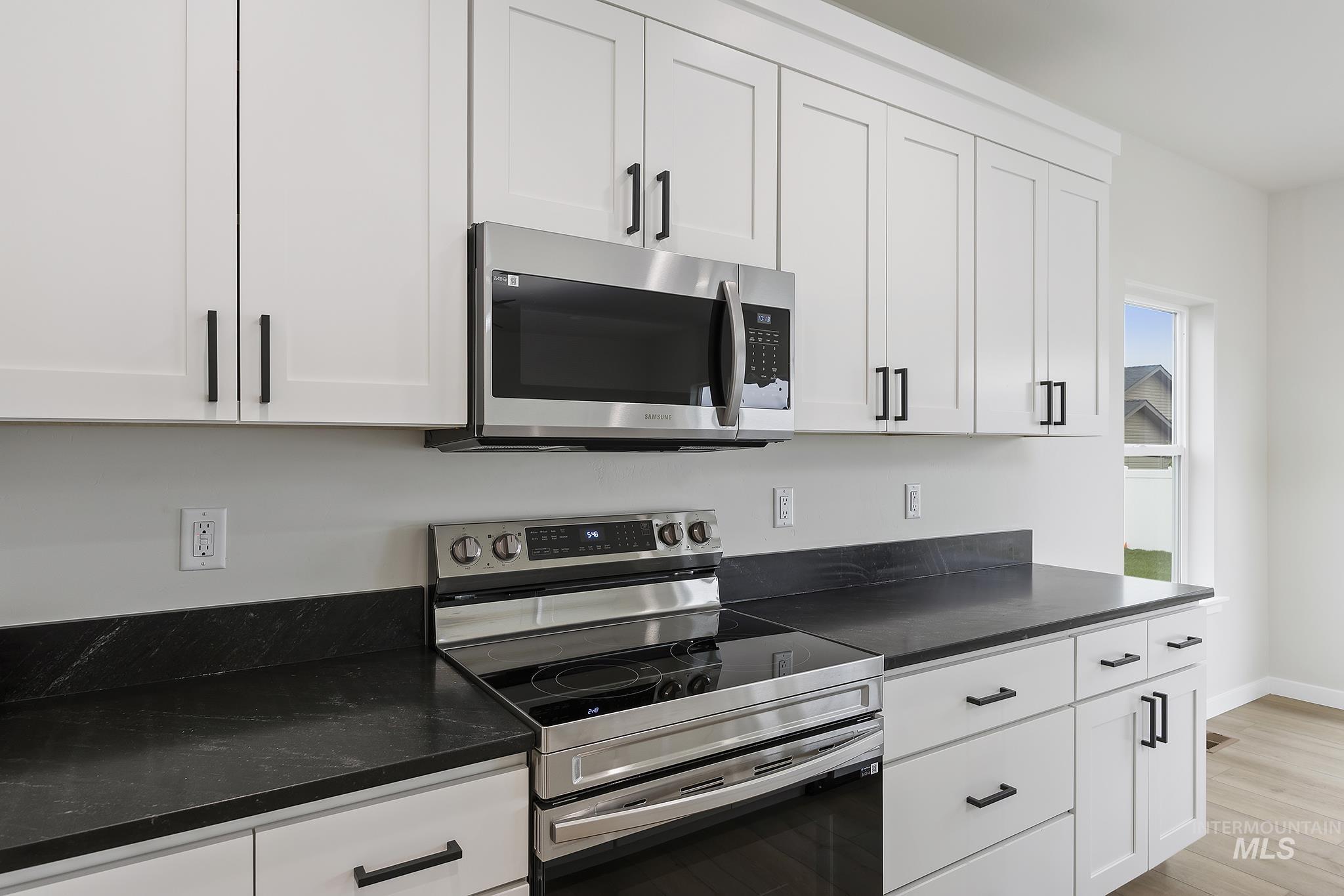 property viewer photo 10