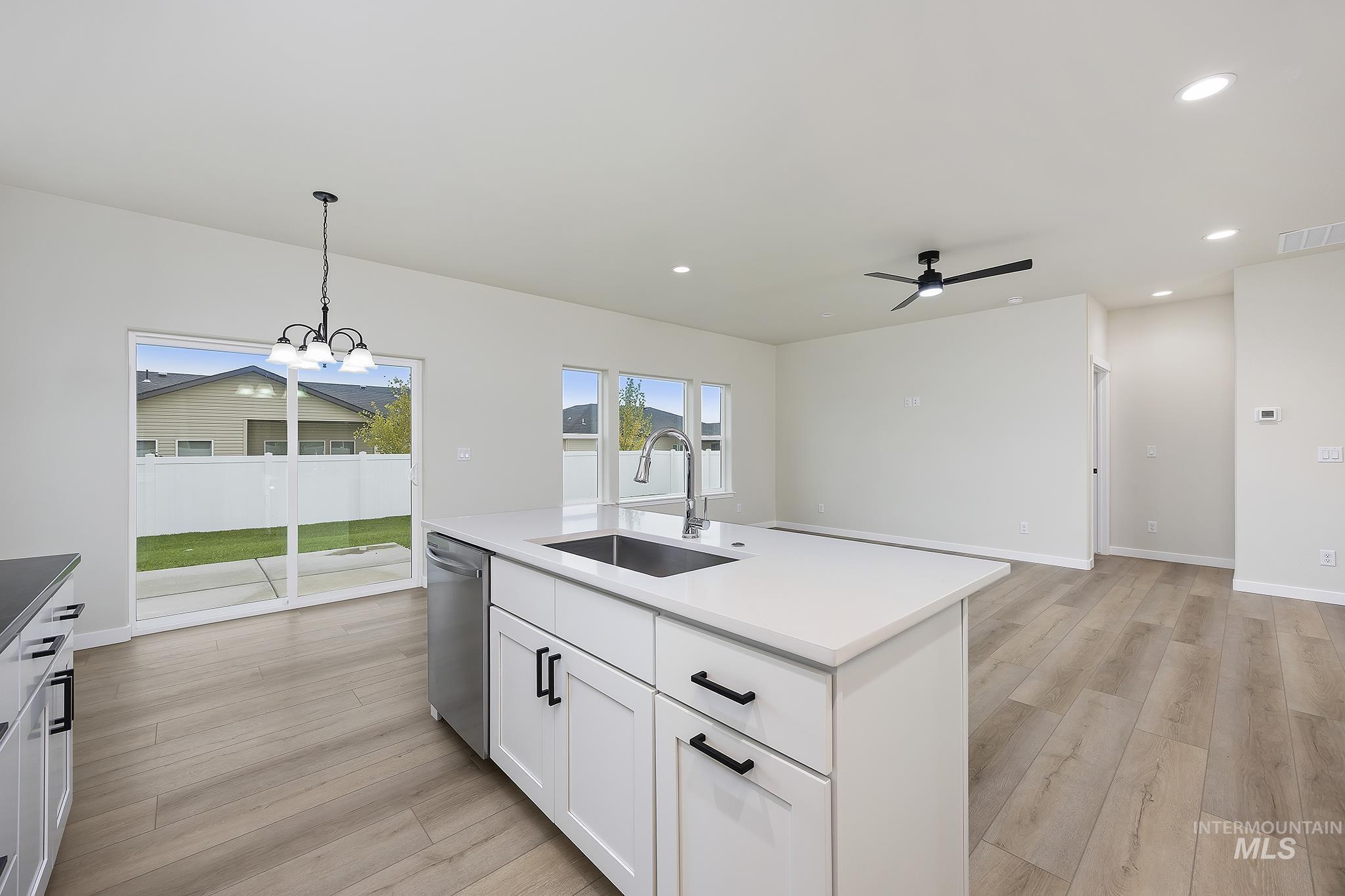 property viewer photo 11
