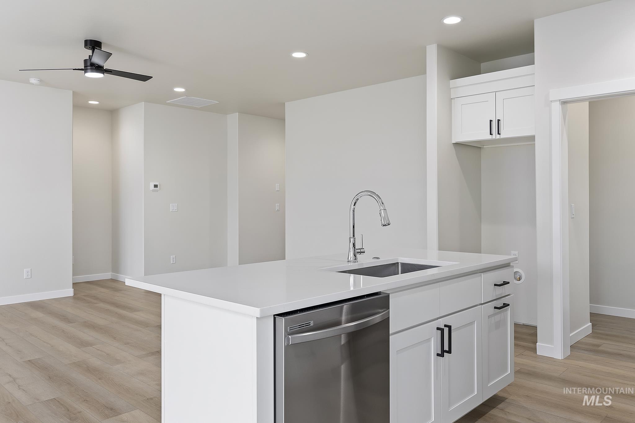 property viewer photo 12
