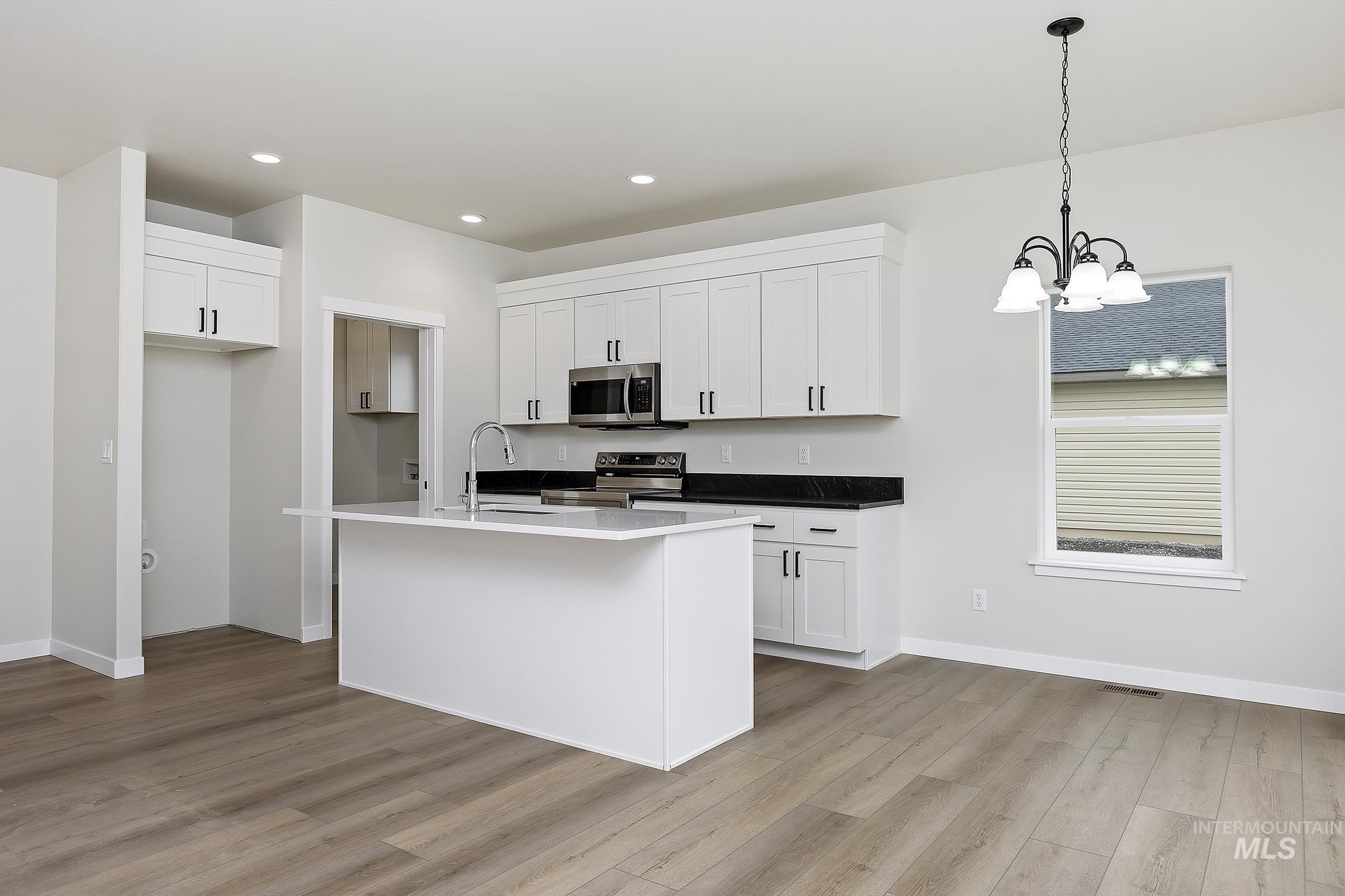 property viewer photo 15