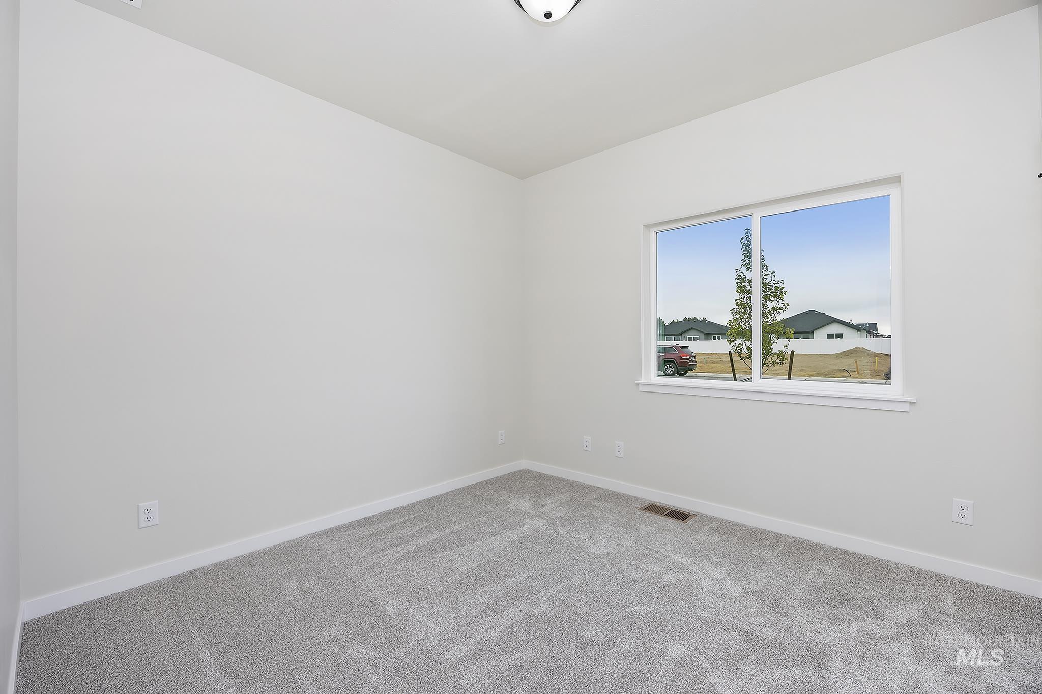 property viewer photo 24