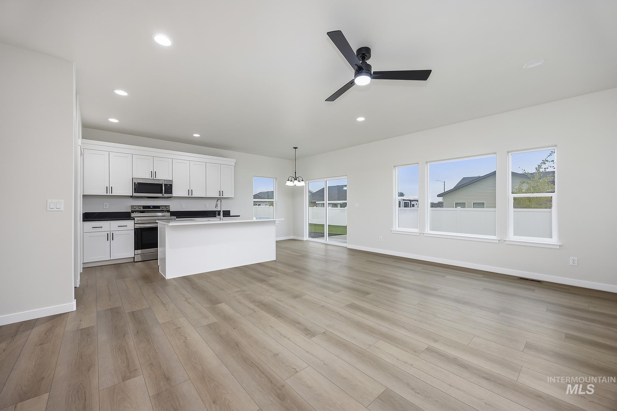 property viewer photo 3