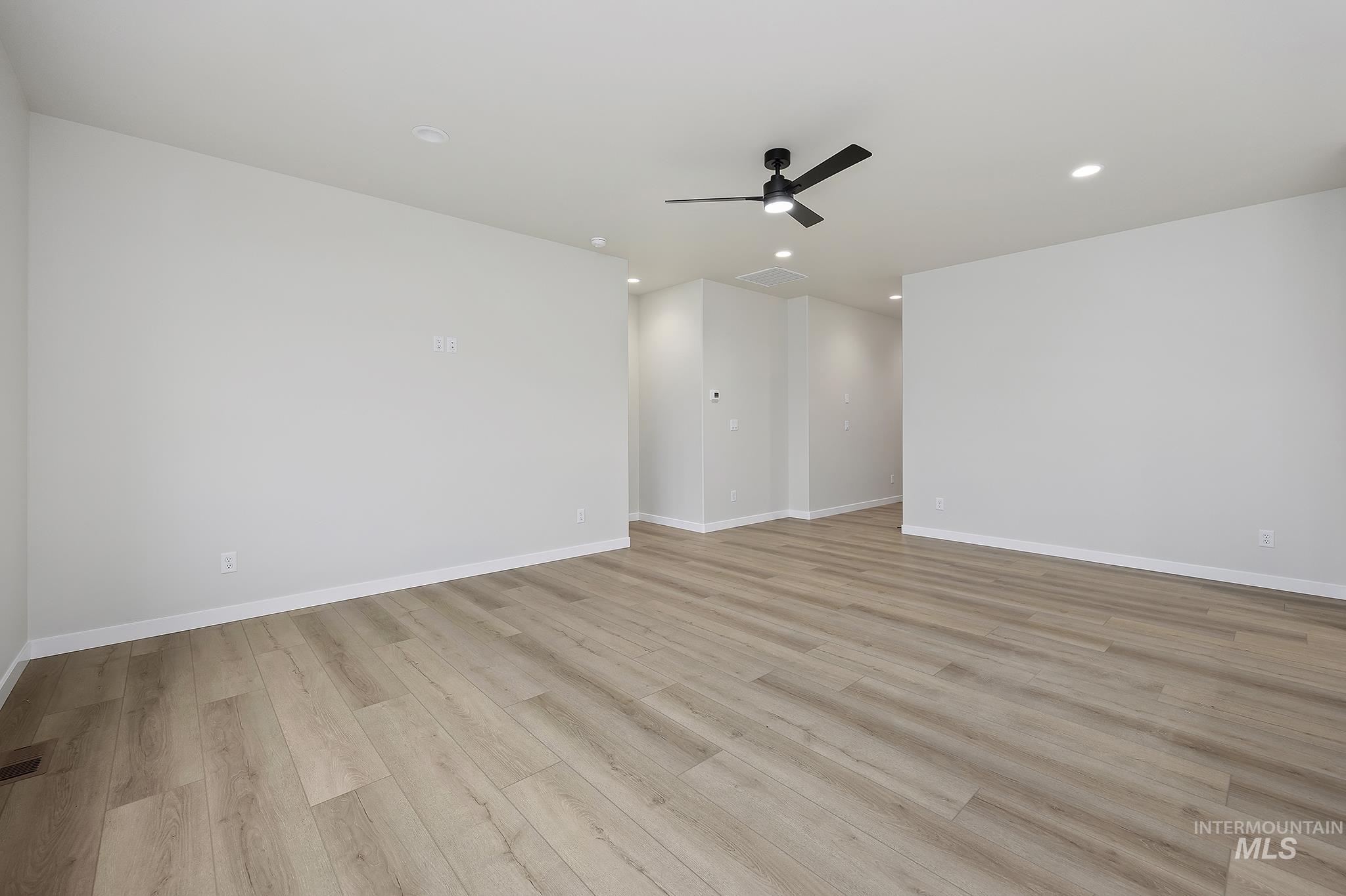 property viewer photo 5
