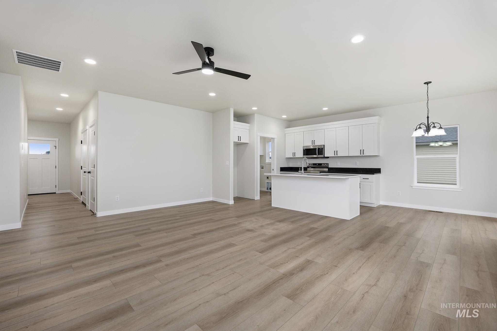 property viewer photo 6