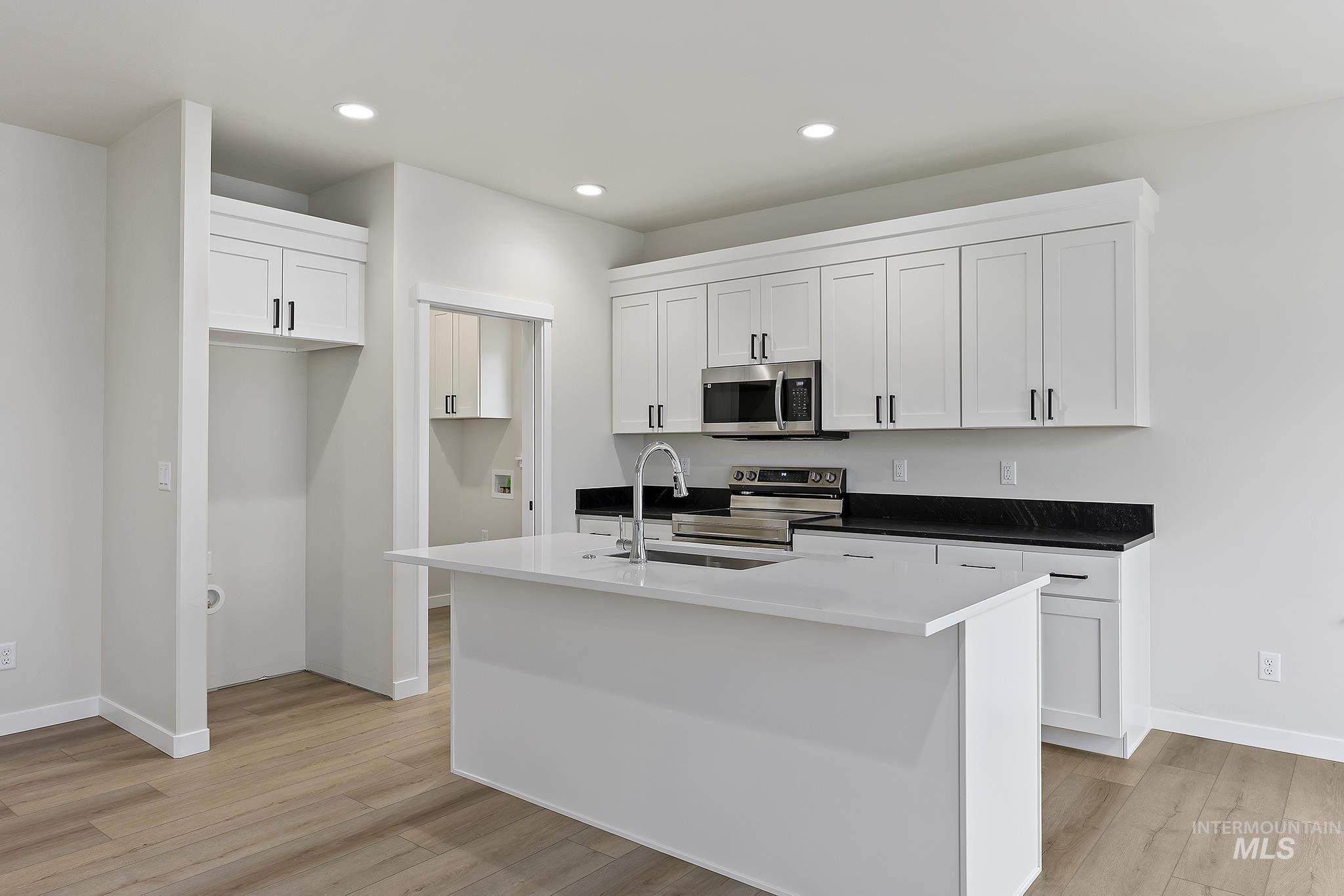 property viewer photo 7