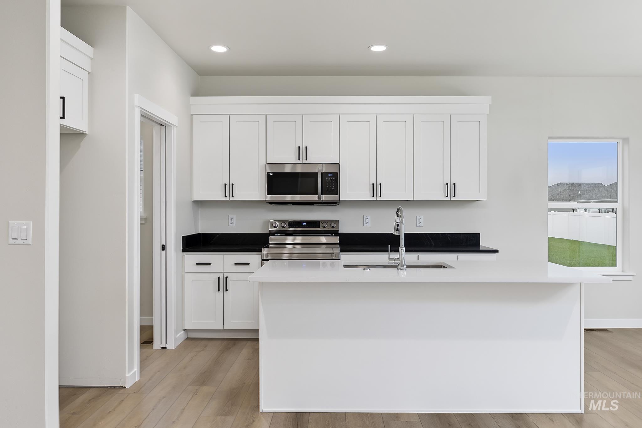 property viewer photo 8