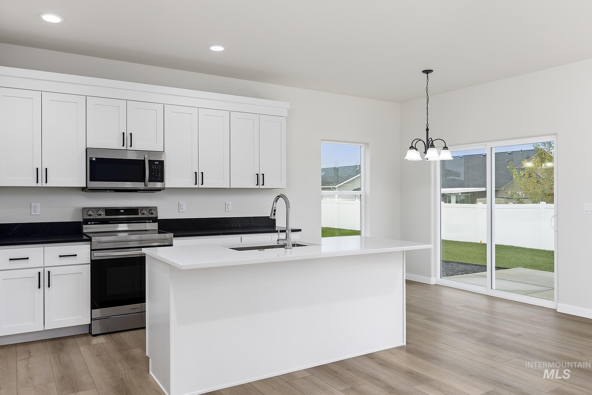 property viewer photo 9
