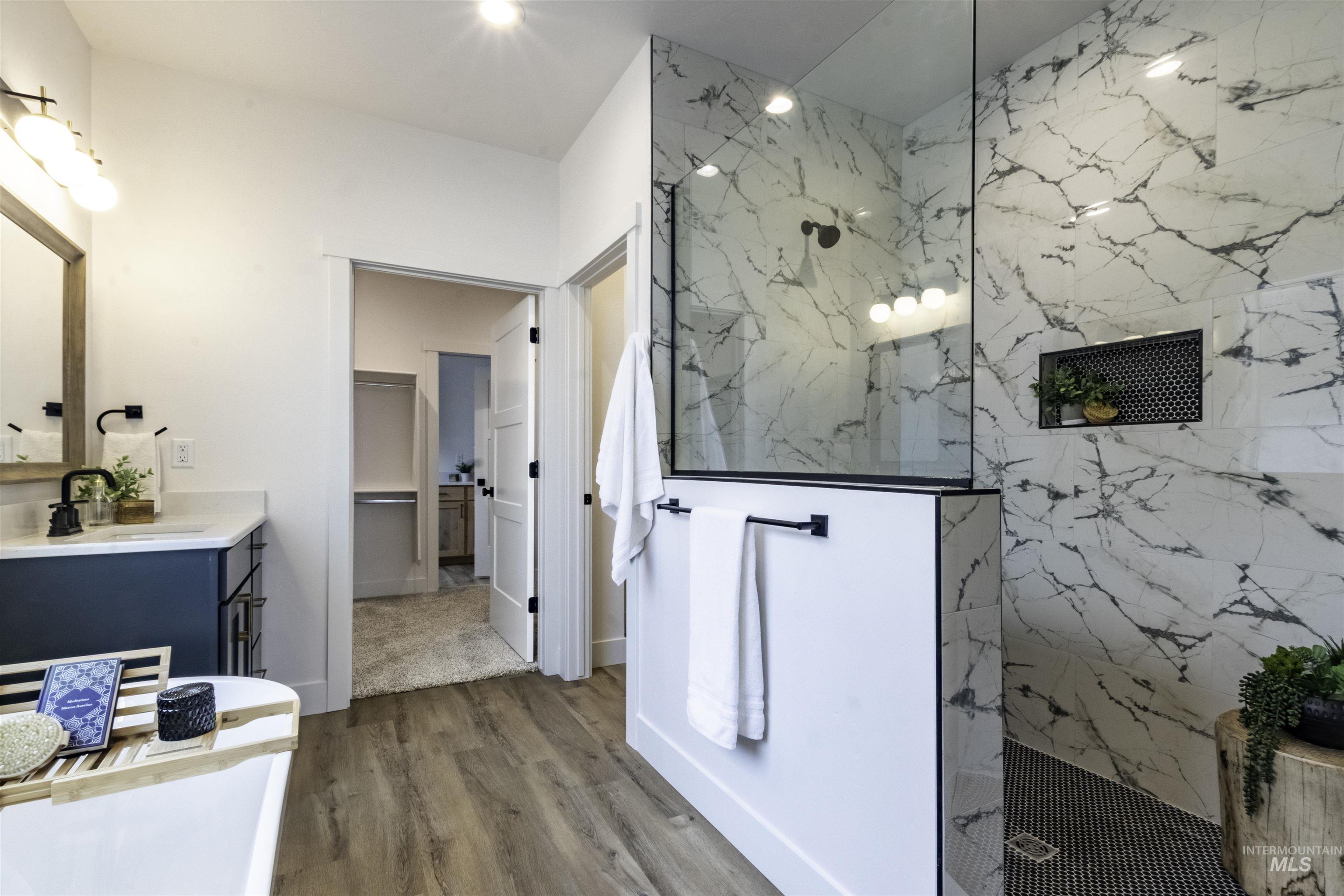 property viewer photo 15
