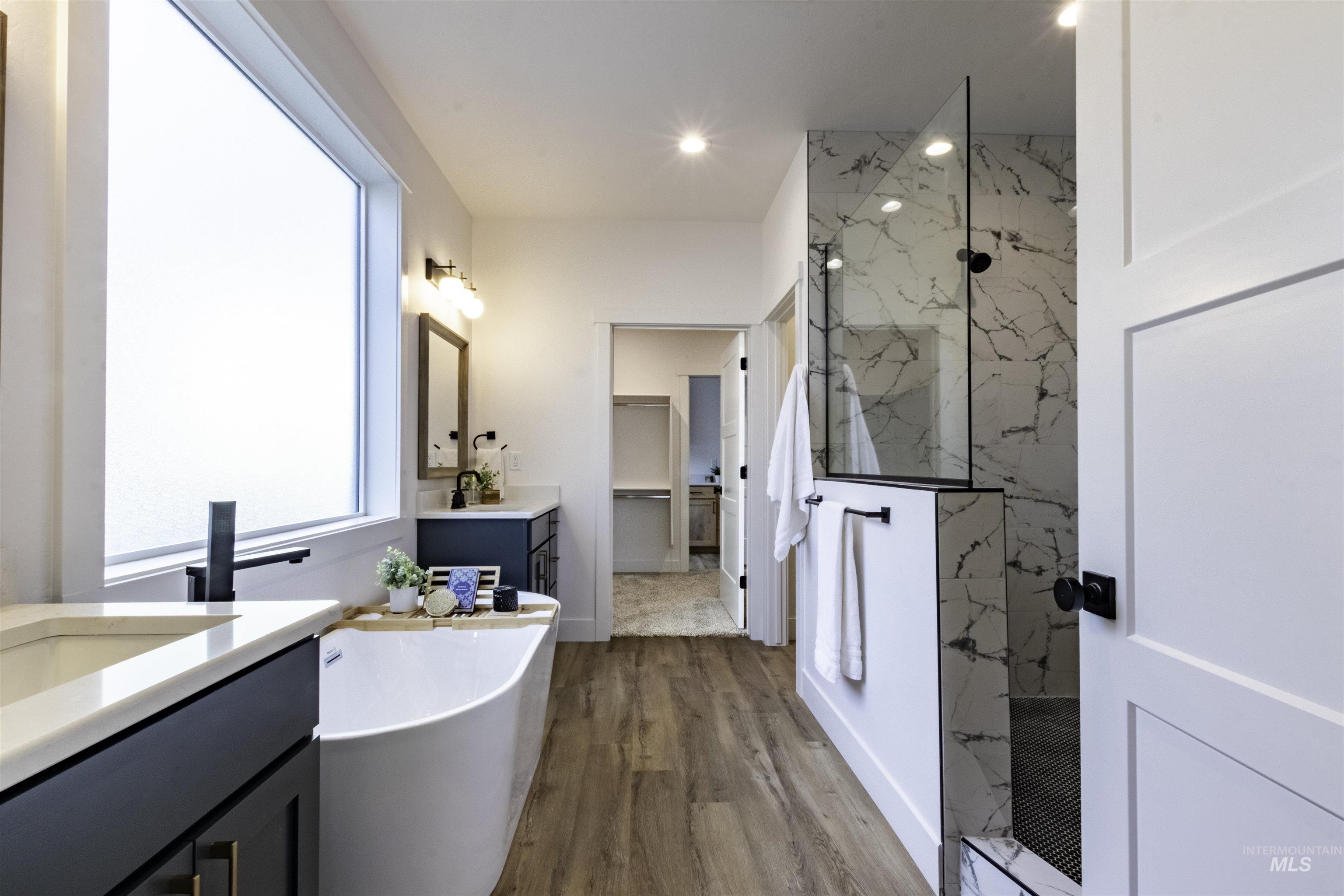 property viewer photo 16