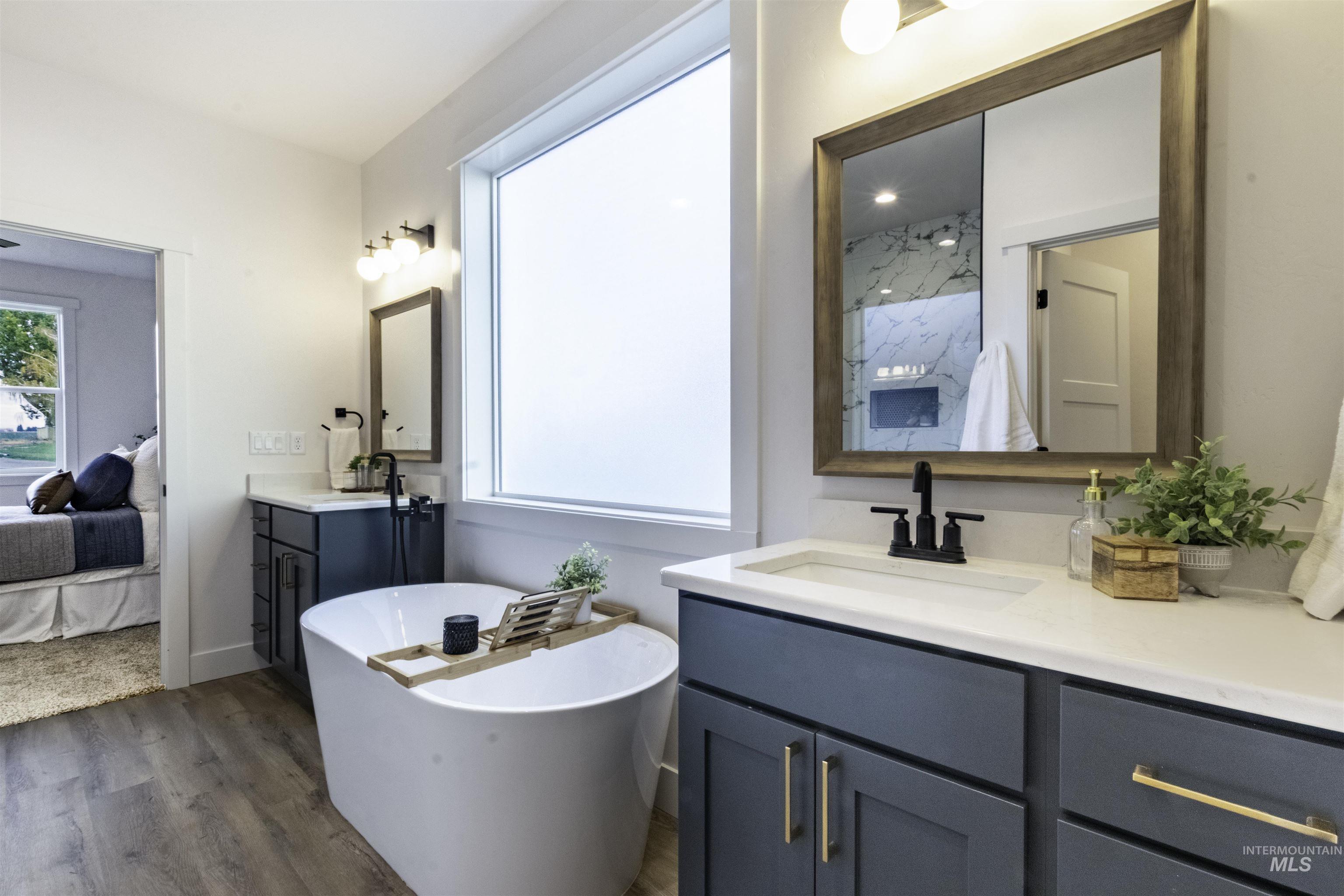 property viewer photo 17