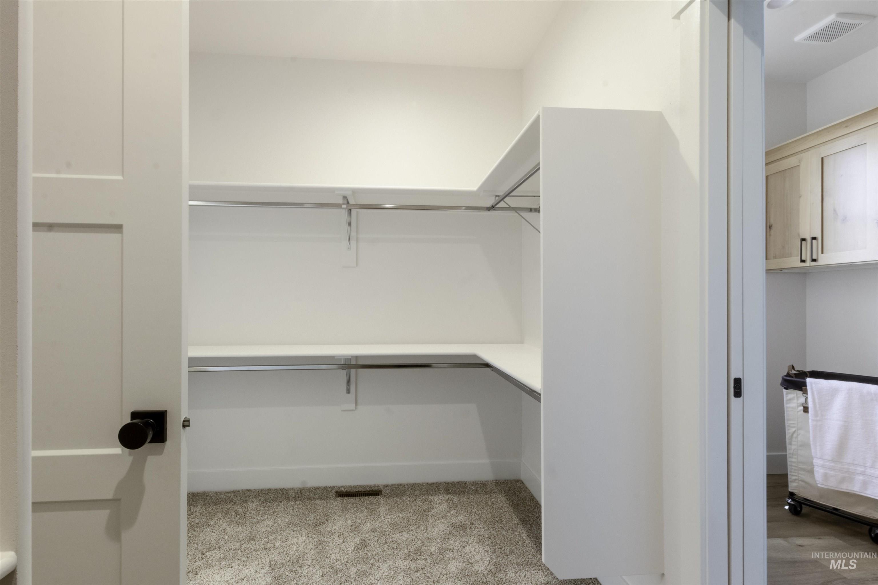 property viewer photo 19