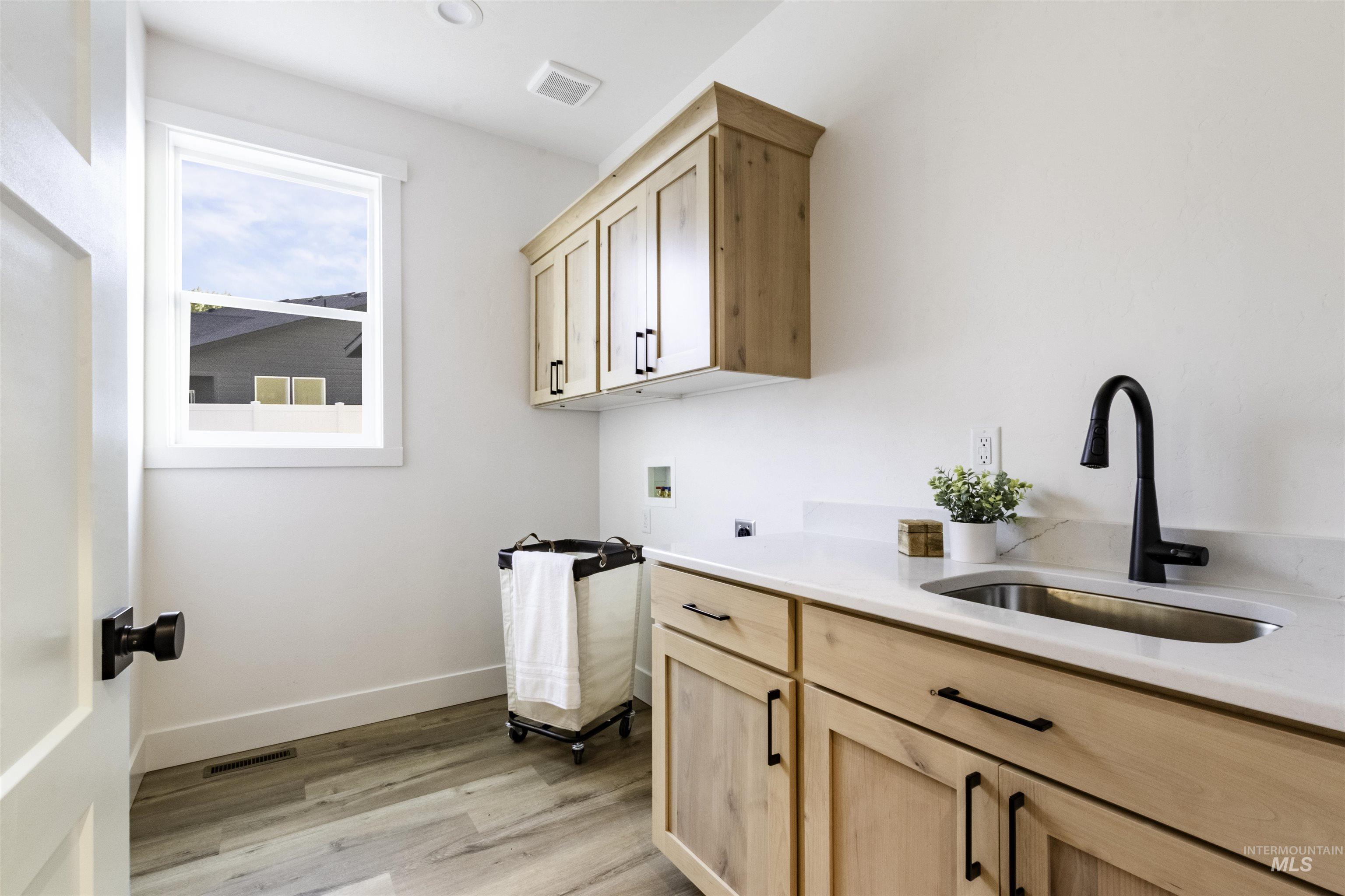 property viewer photo 22
