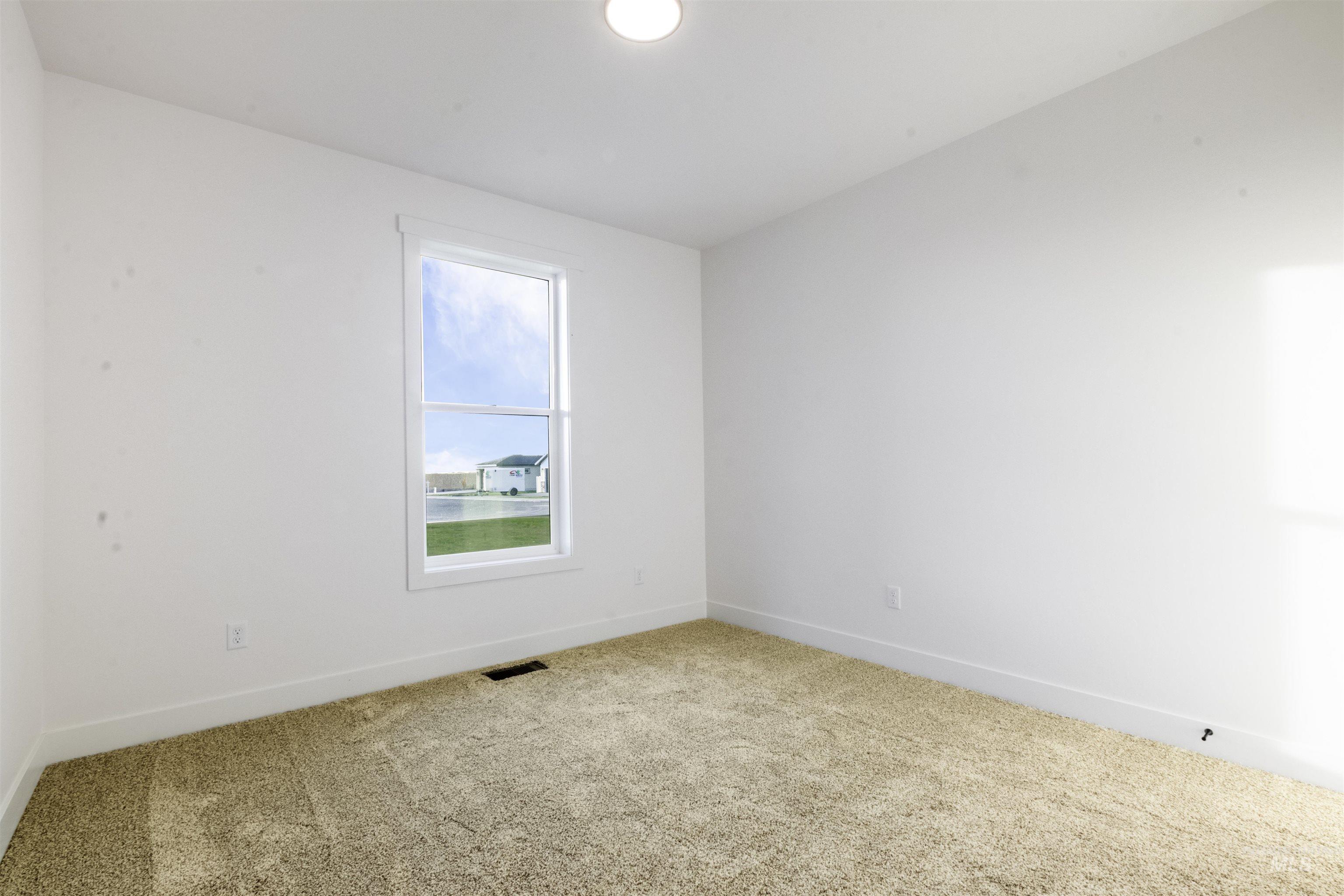 property viewer photo 24