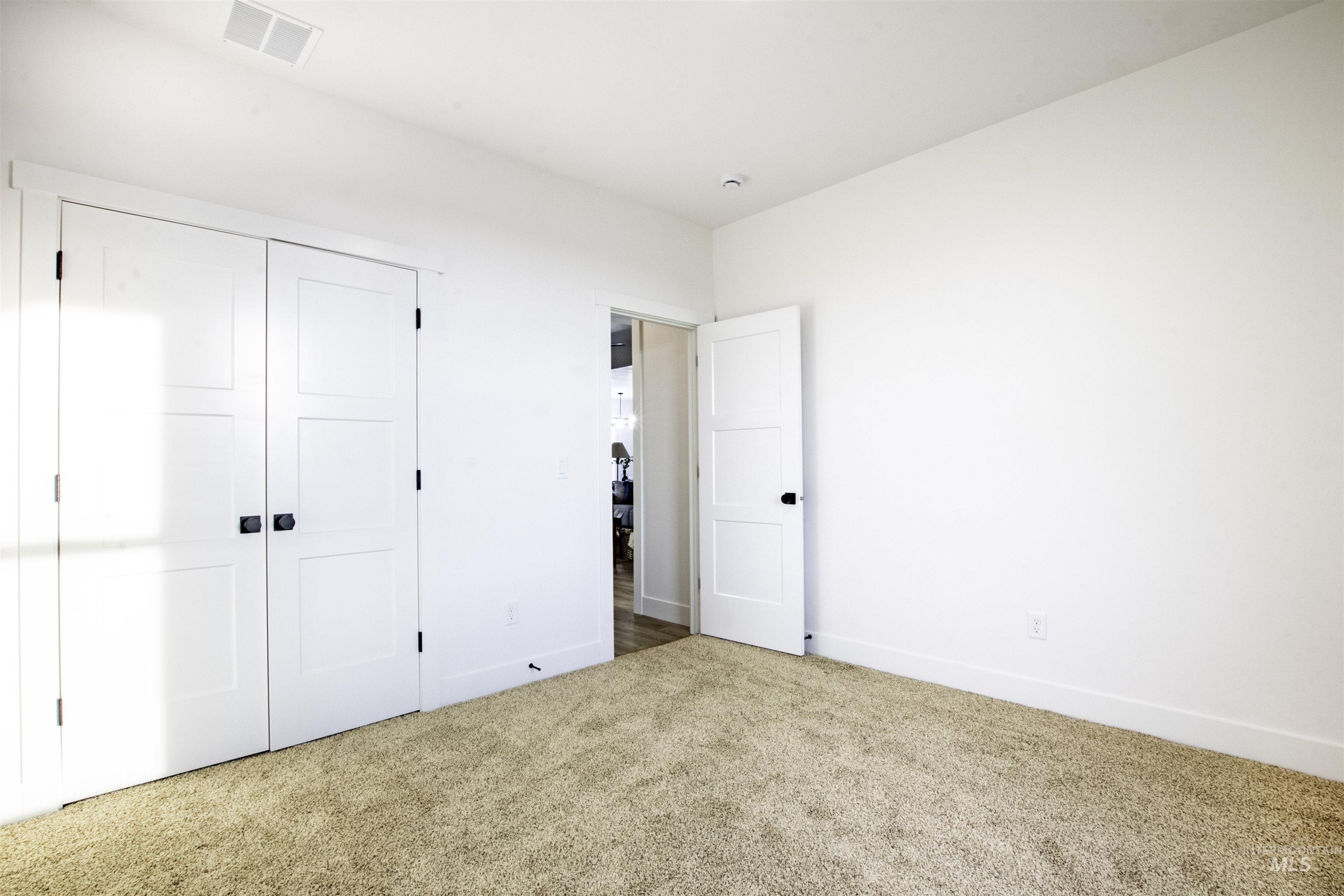 property viewer photo 29