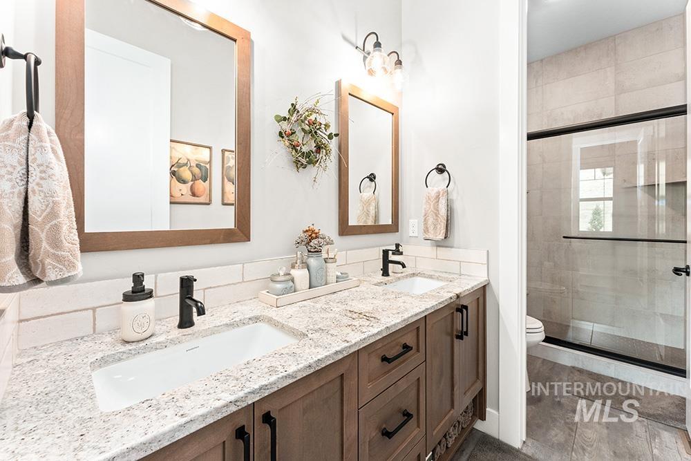 property viewer photo 16