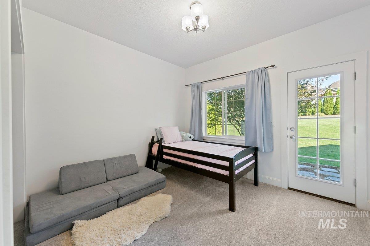 property viewer photo 20