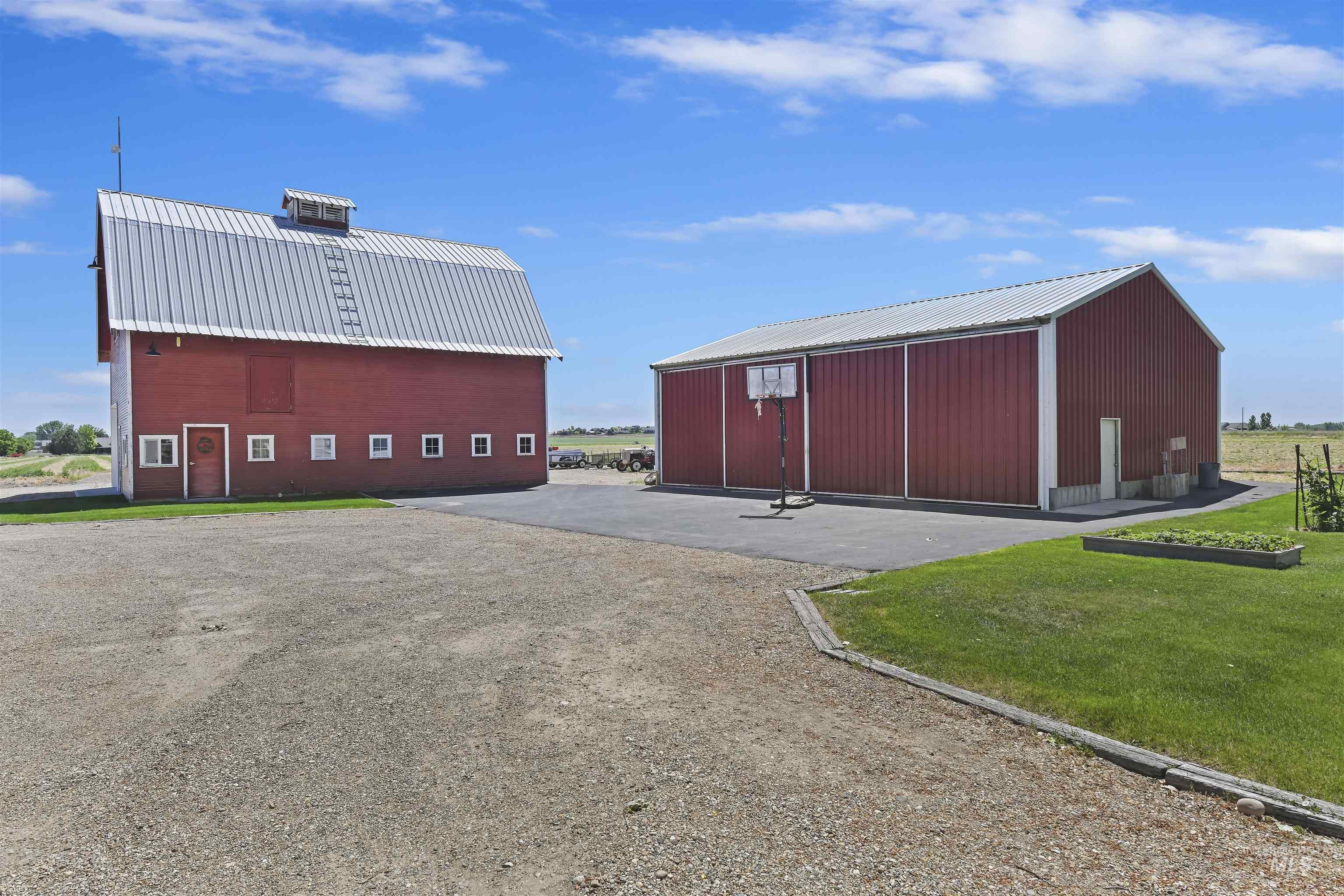 main property photo 27