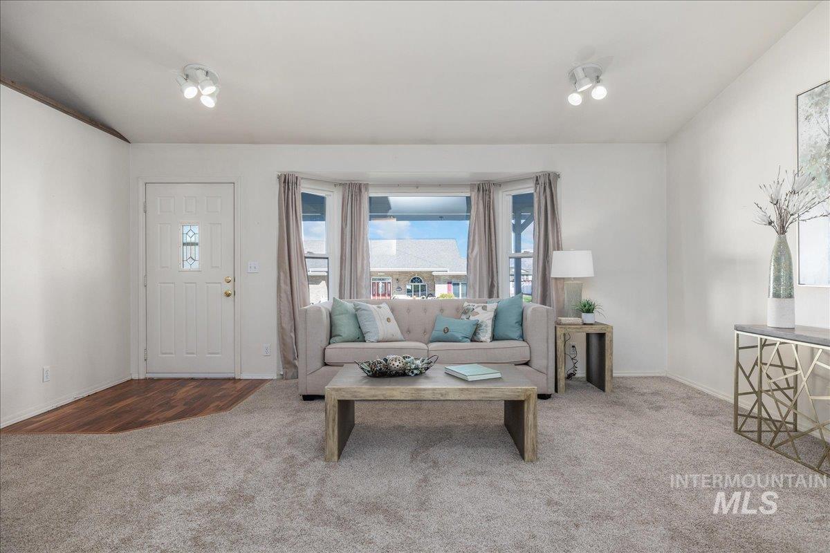 property viewer photo 11