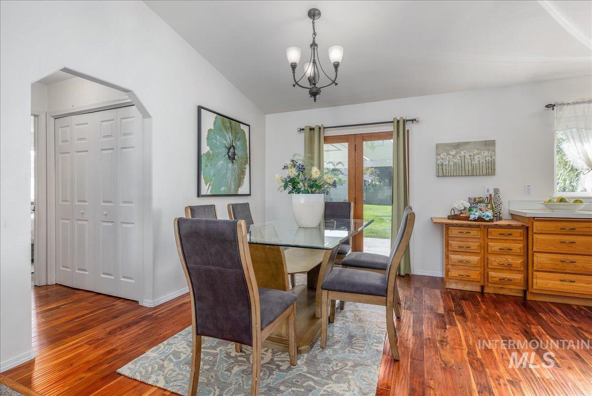 property viewer photo 20