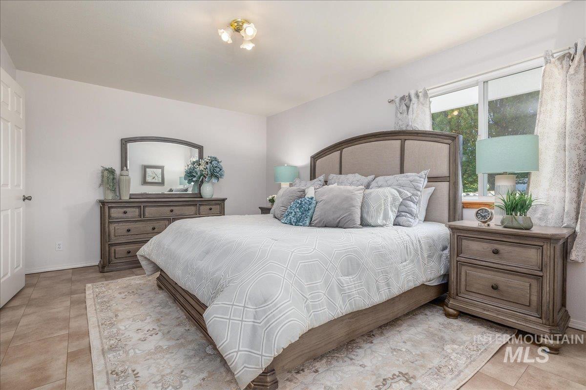 property viewer photo 24